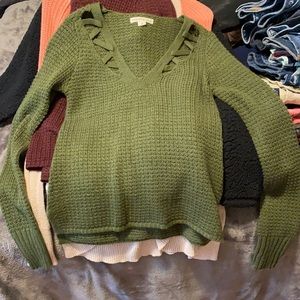 Aero sweater never worn